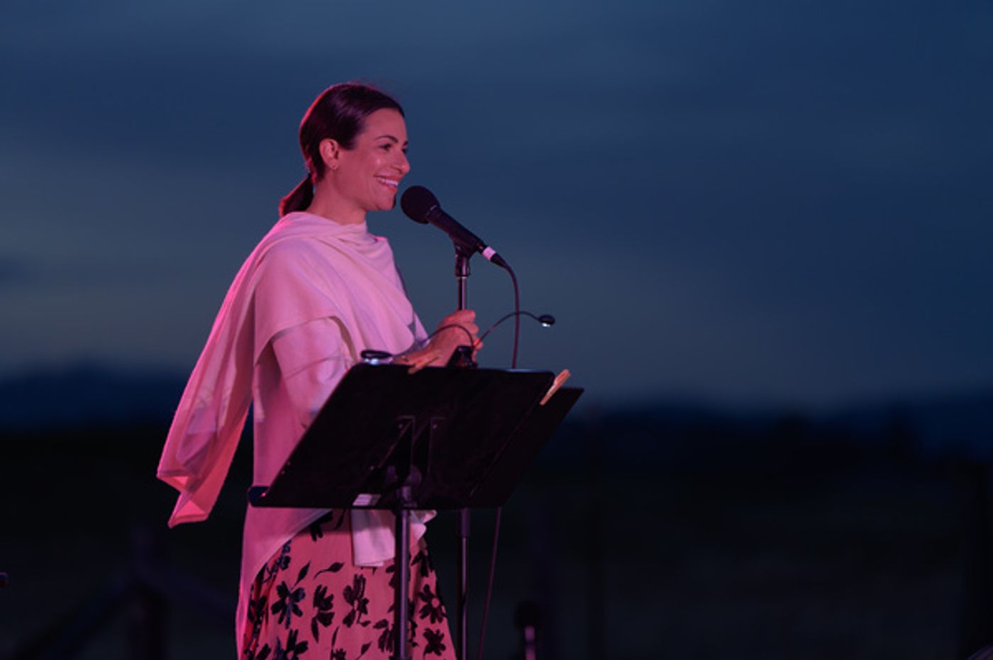 Photos: GLEE Star Lea Michele Kicks Off the BROADWAY AND VINE Concert Series  Image