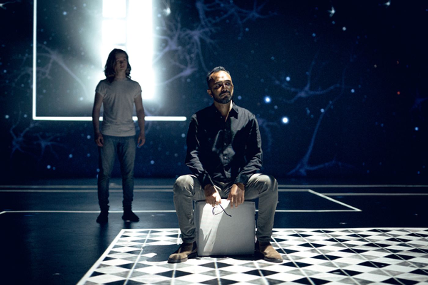 Photos & Video: First Look at Alice Ripley and Adam Pascal in NEXT TO NORMAL in Spain  Image