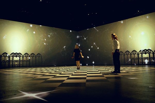 Photos & Video: First Look at Alice Ripley and Adam Pascal in NEXT TO NORMAL in Spain — photo 3 of 7