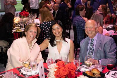 Barbara Hostetter, Tracy Palandjian, and A.R.T. Trustee Paul Buttenwieser  Photo