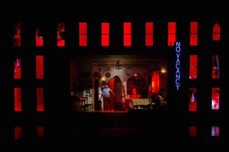 Review: NOIR Crackles with Style at the Alley Theatre  Image