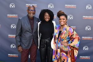From left, Julius Tennon, Viola Davis and Yvette Nicole Brown  Photo