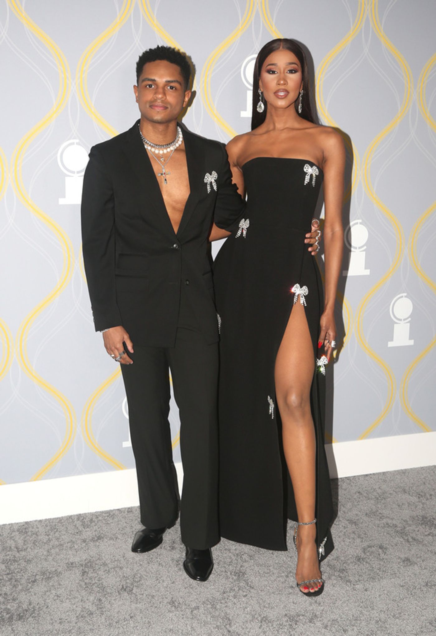Photos: Broadway Stars Align on the 2022 Tony Awards Red Carpet  Image
