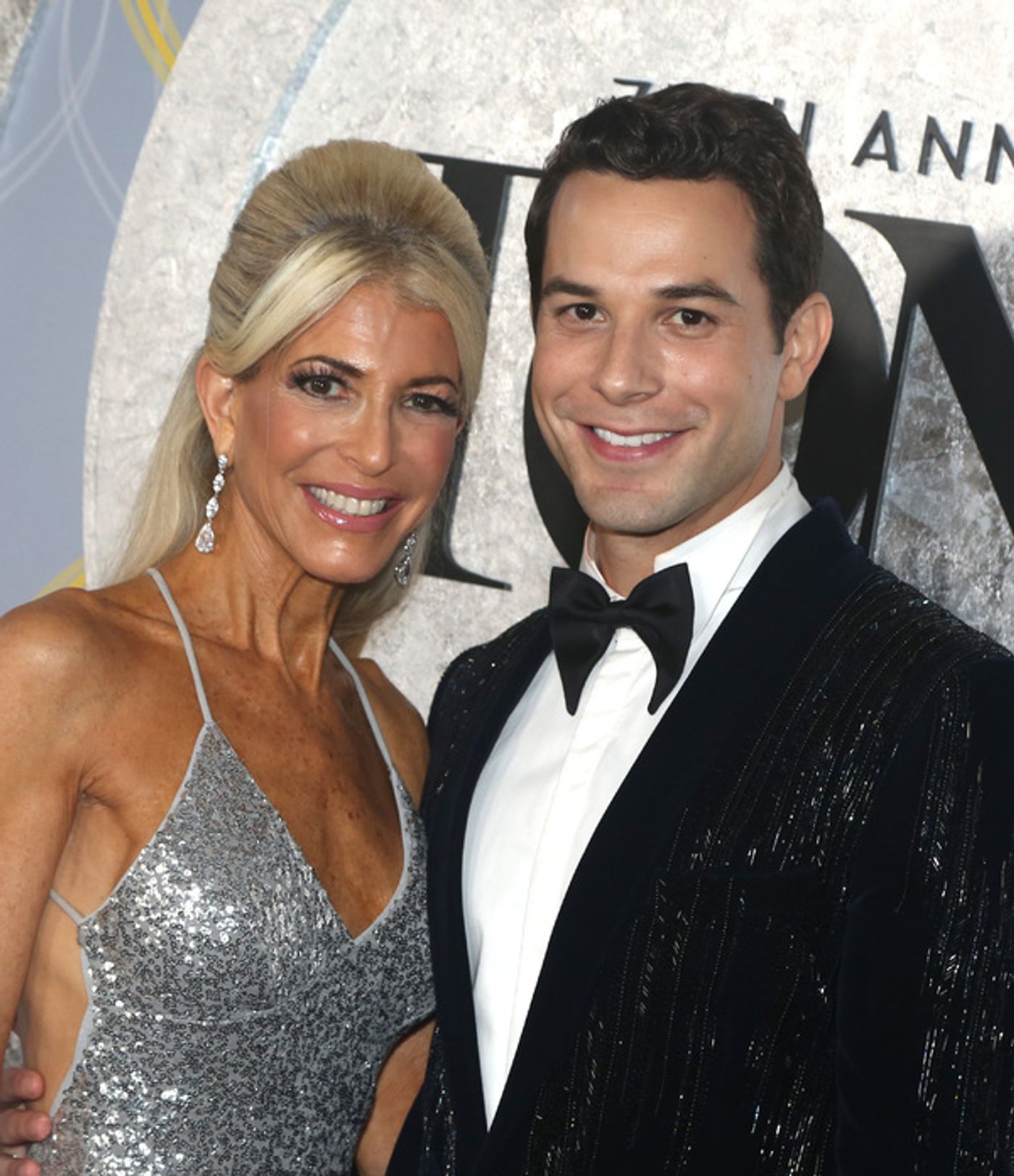 Photos: Broadway Stars Align on the 2022 Tony Awards Red Carpet  Image