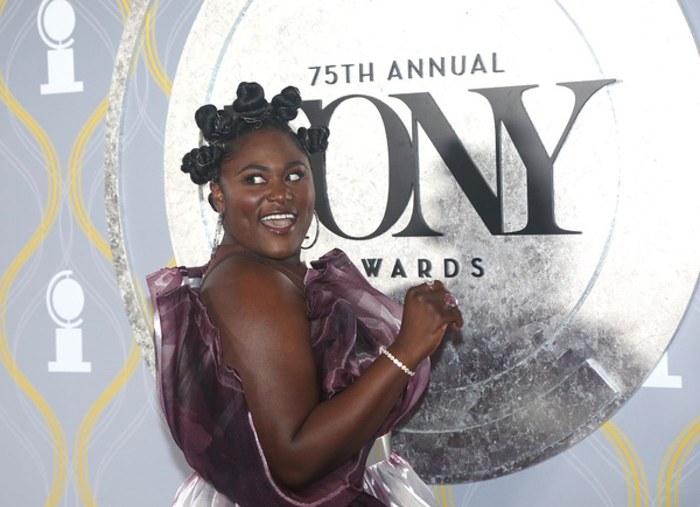 Photos: Broadway Stars Align on the 2022 Tony Awards Red Carpet  Image