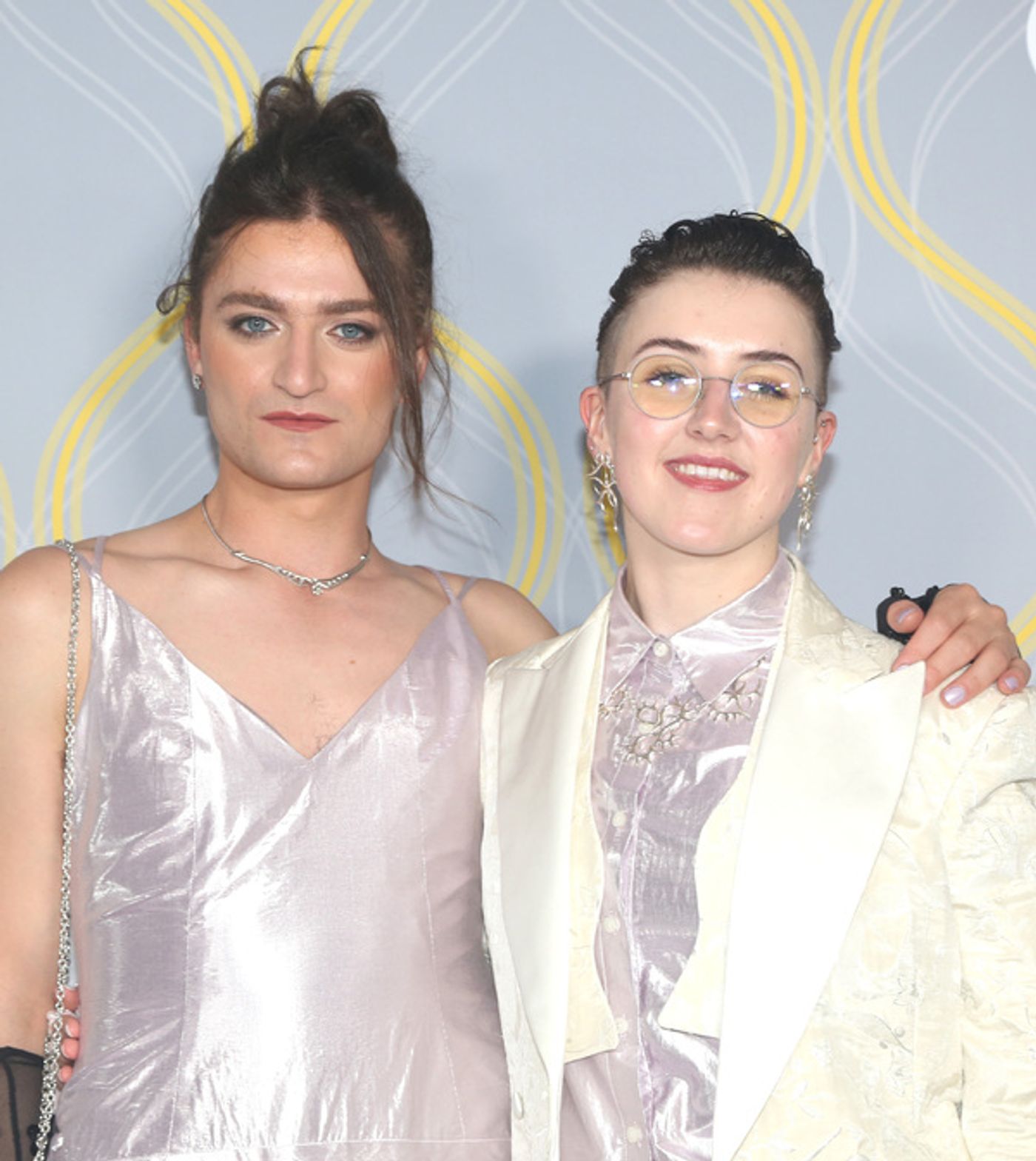 Photos: Broadway Stars Align on the 2022 Tony Awards Red Carpet  Image