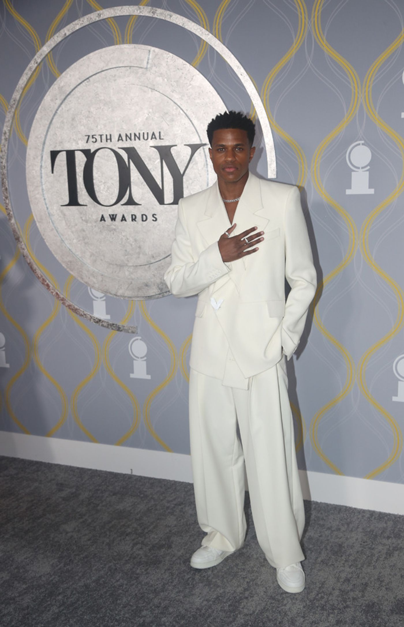 Photos: Broadway Stars Align on the 2022 Tony Awards Red Carpet  Image