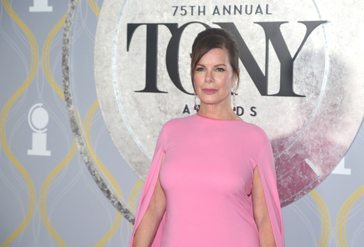 Photos: Broadway Stars Align on the 2022 Tony Awards Red Carpet  Image