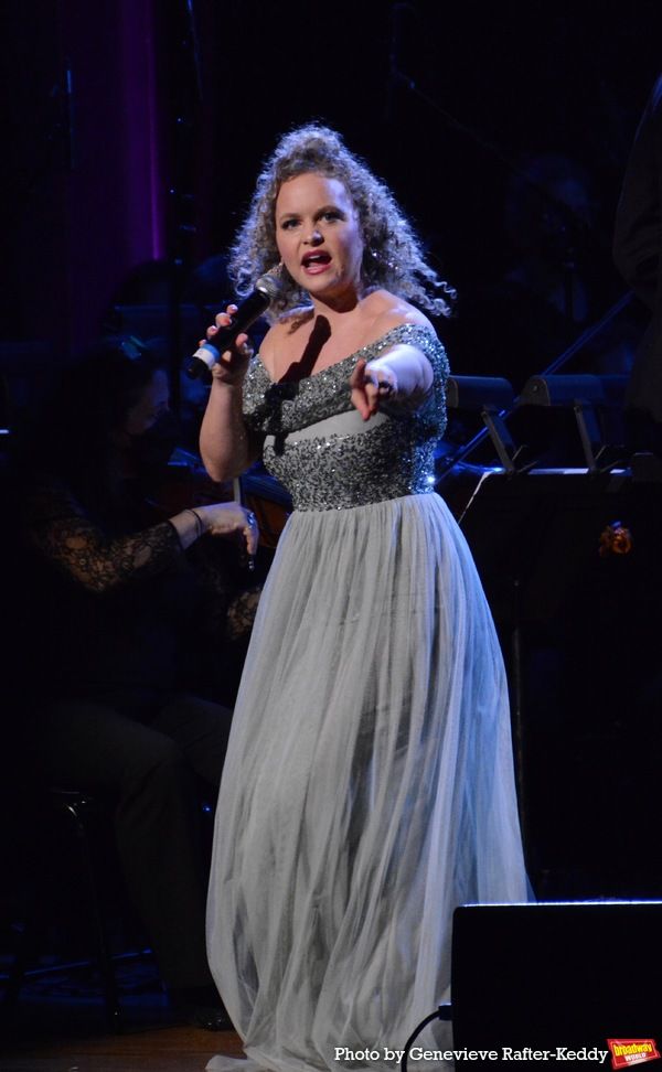 Amanda Jane Cooper Photo