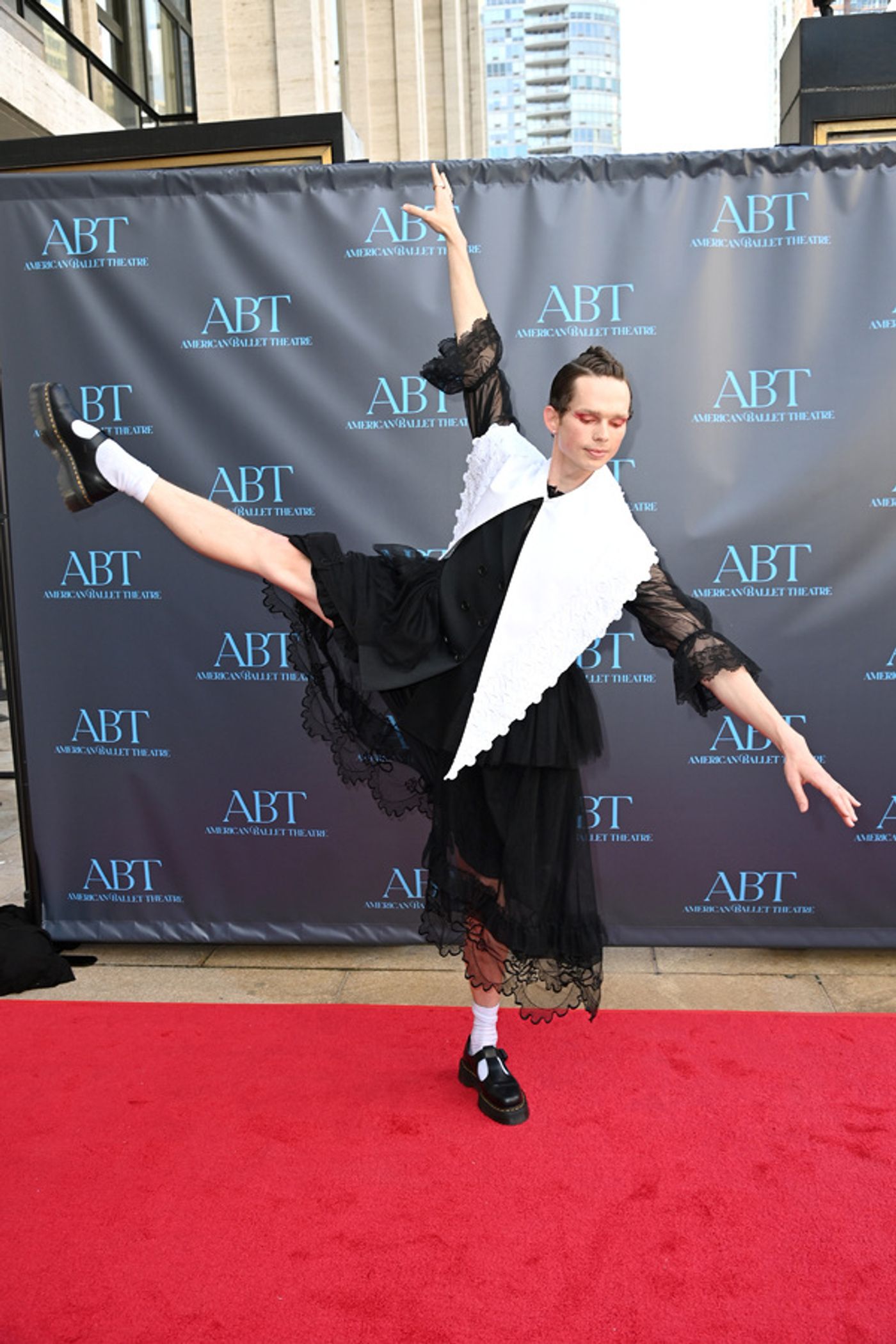 Photos: See Anna Chlumsky, Eric Rutherford & More at American Ballet Theatre's June Gala  Image