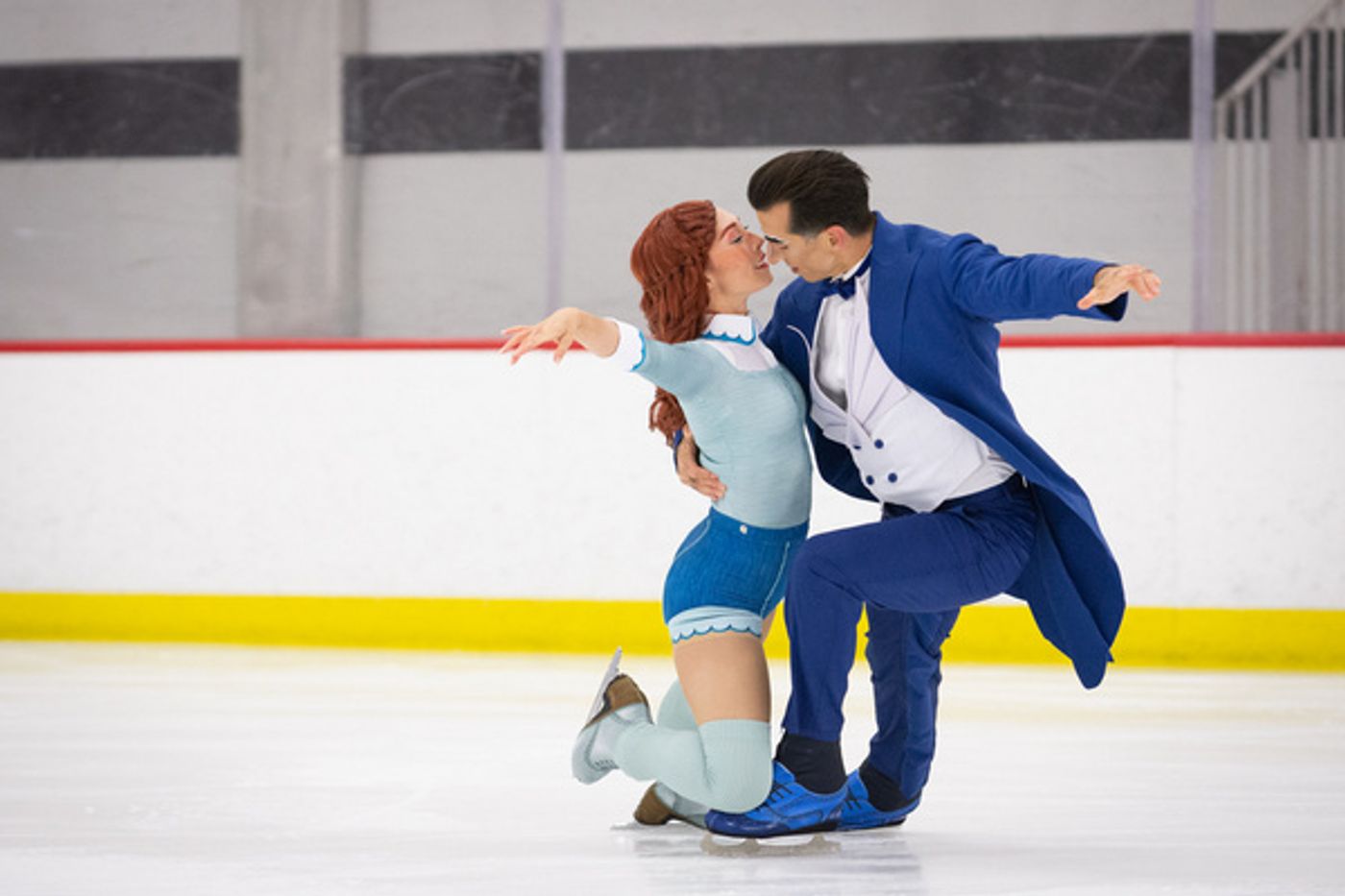 Photos: Cirque Du Soleil's CRYSTAL Cast Members Meet Flyers Mascot, Gritty Photos: Cirque Du Soleil's CRYSTAL Cast Members Meet Flyers Mascot, Gritty Image