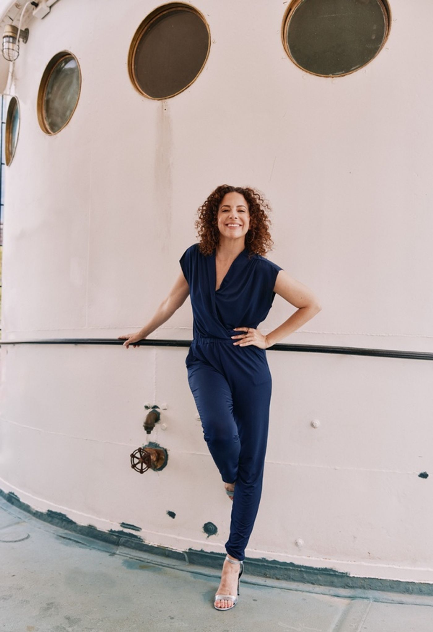 Photos: Meet the Cast of TITANIQUE In New Nautical Portraits  Image