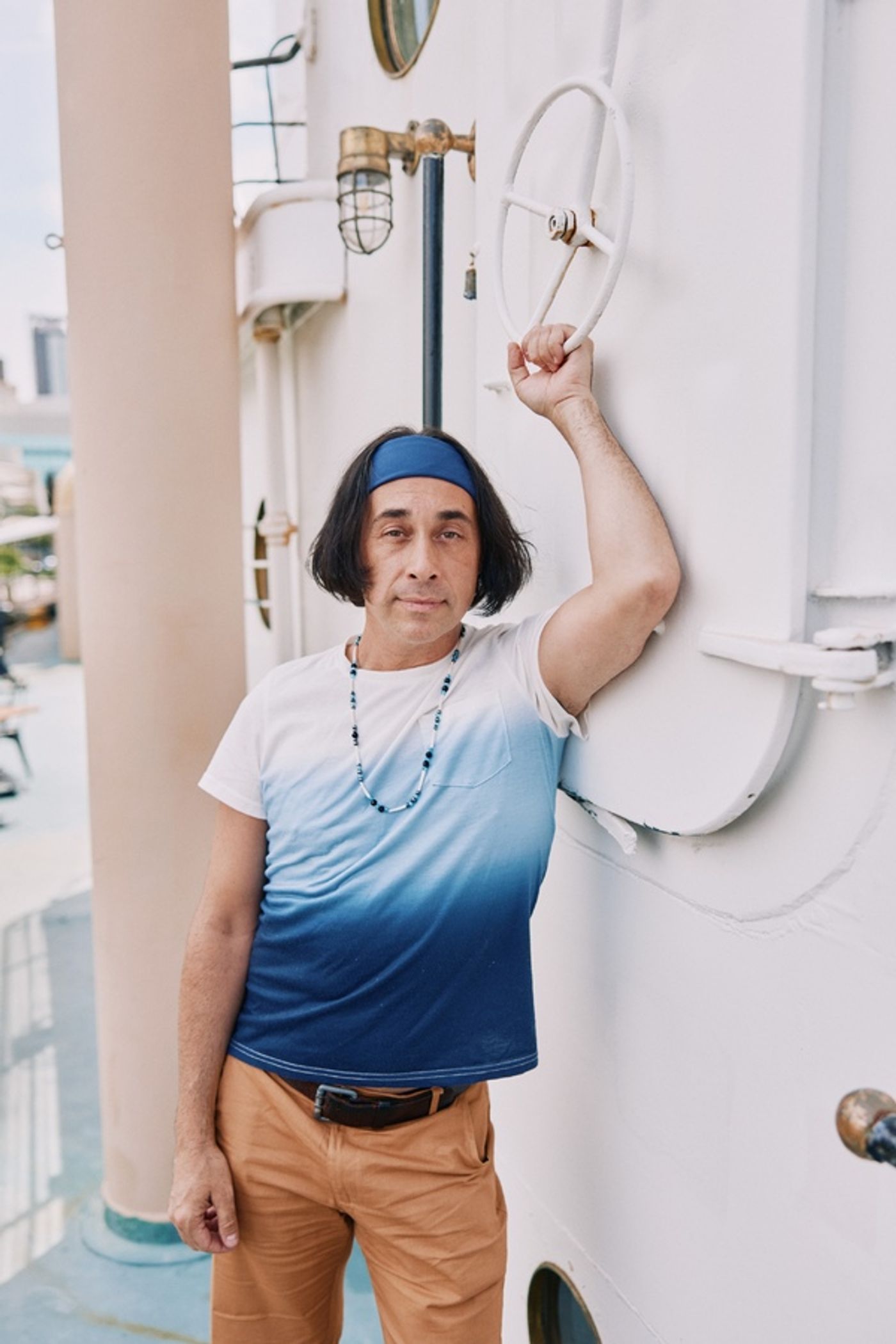 Photos: Meet the Cast of TITANIQUE In New Nautical Portraits  Image