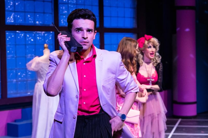 Review: THE WEDDING SINGER at Town Hall Arts Center  Image