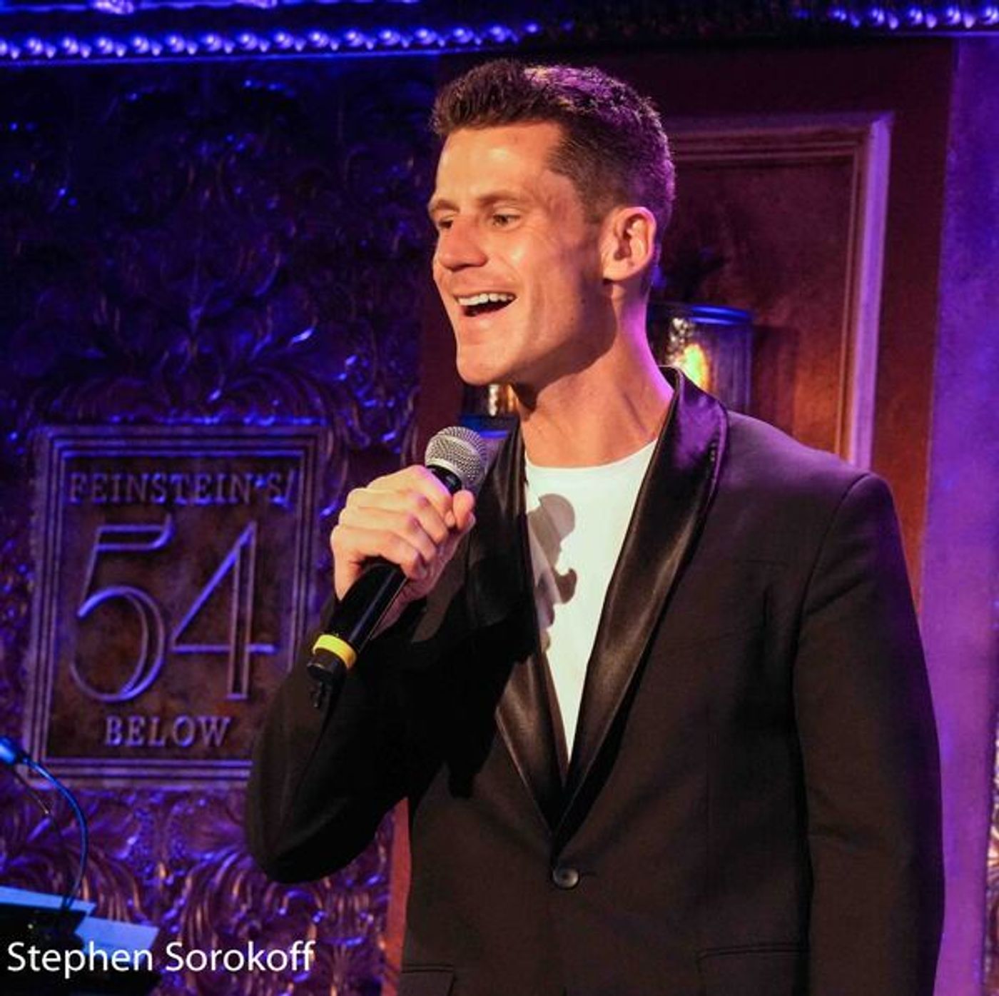 Photo Coverage: Scott Siegel Brings 'HIT SONGS FROM BROADWAY'S GREATEST REVIVALS' to Feinstein's/54 Below  Image