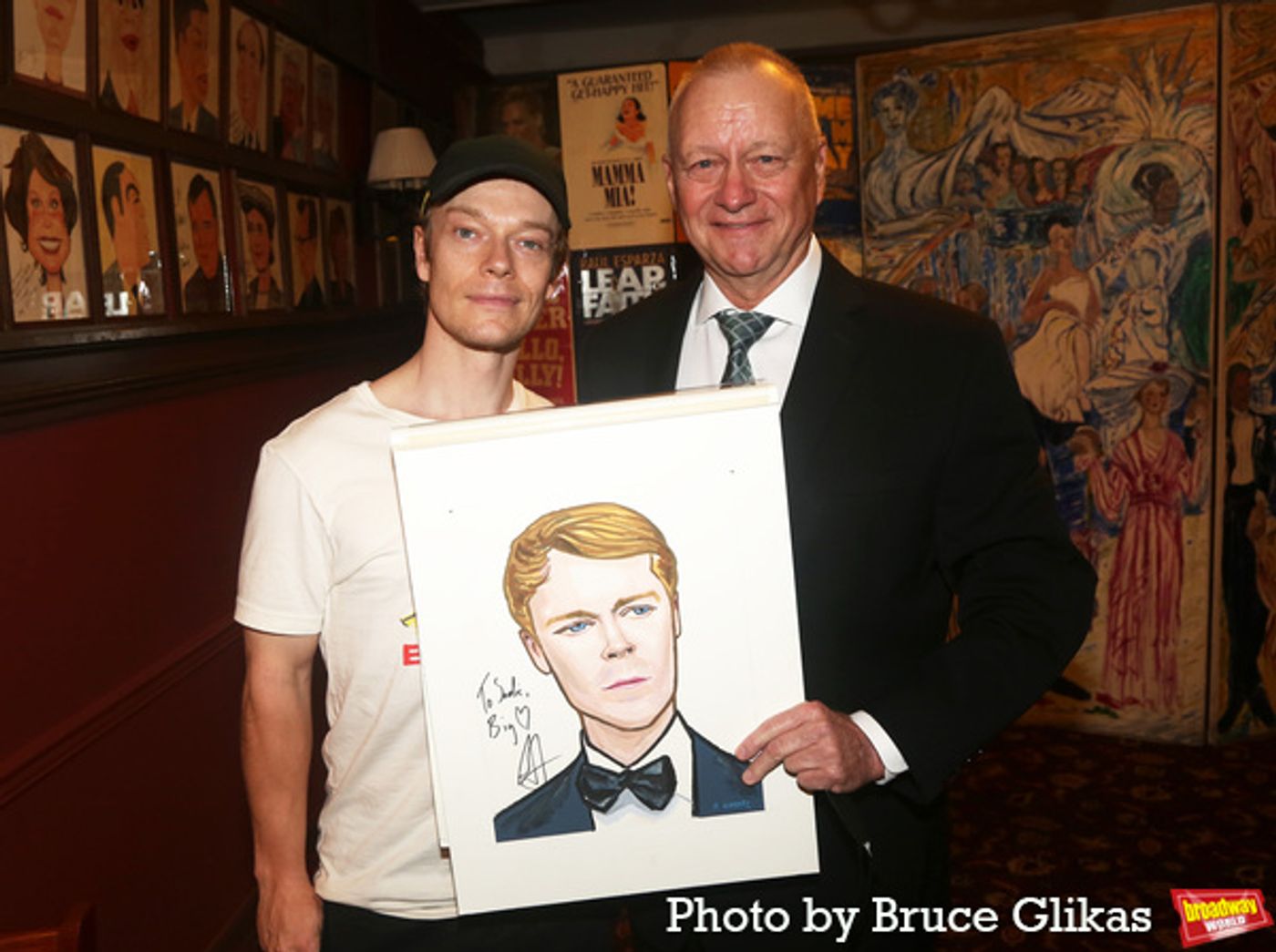 Photos: Alfie Allen Receives Portrait at Sardis  Image