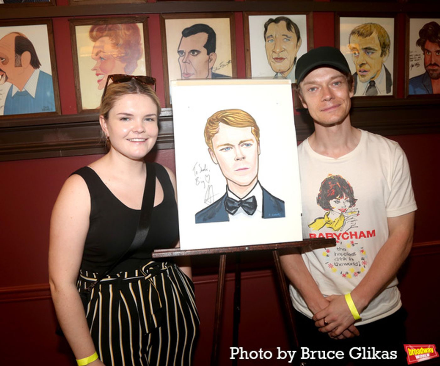 Photos: Alfie Allen Receives Portrait at Sardis  Image