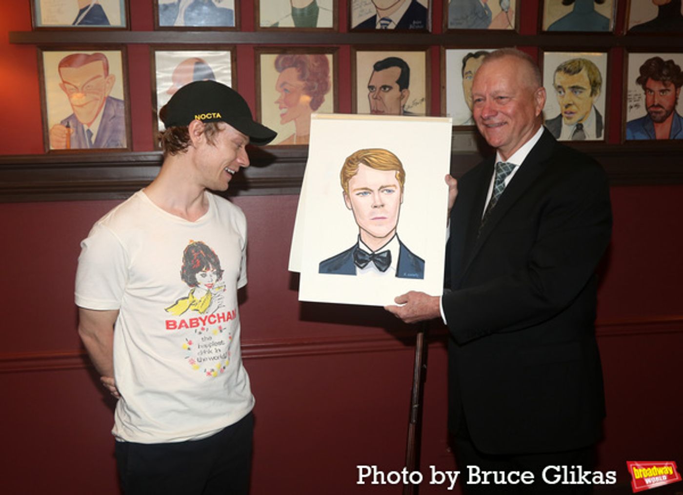 Photos: Alfie Allen Receives Portrait at Sardis  Image