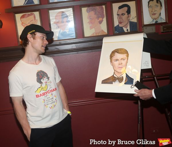 Alfie Allen  Photo