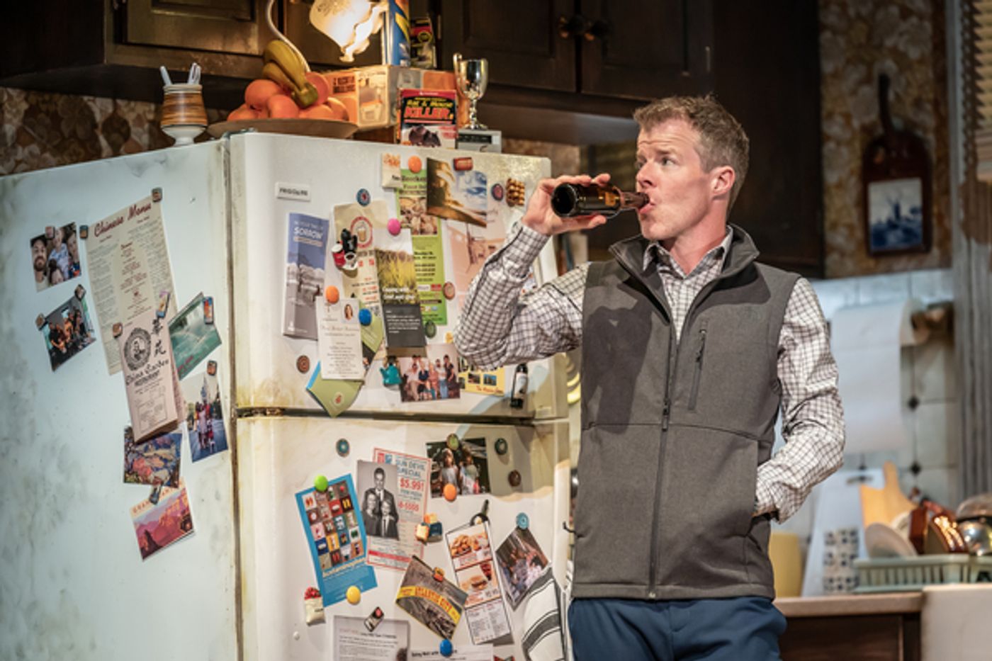 Photos: First Look at David Harbour and More in MAD HOUSE  Image