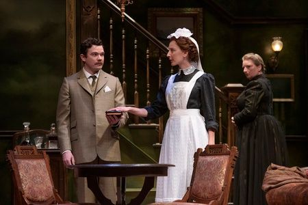 Review: GASLIGHT at Shaw Festival  Image