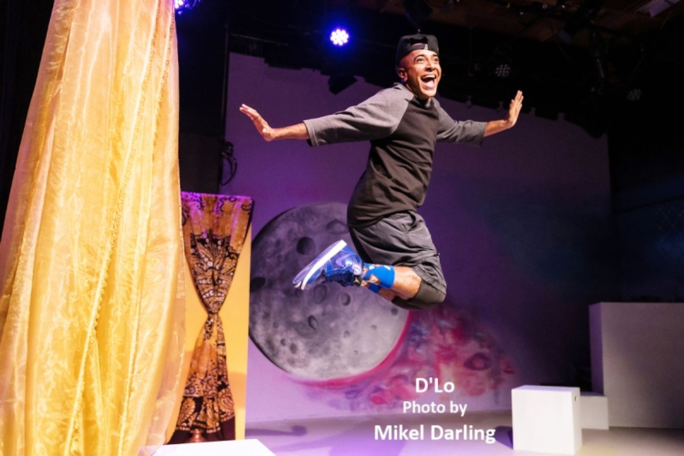 Interview: TO T, OR NOT TO T? - That's D'Lo's Ongoing Question  Image