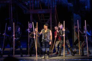 Daryl Tofa and company @ BroadwayWorld Daryl Tofa and company Photo