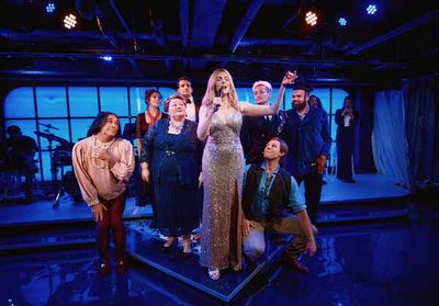 The cast of Titanique Photo