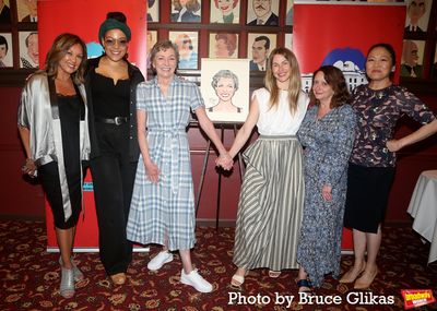 Vanessa Williams, Lilli Cooper, Julie White, Julianne Hough, Rachel Dratch and Suzy N Photo