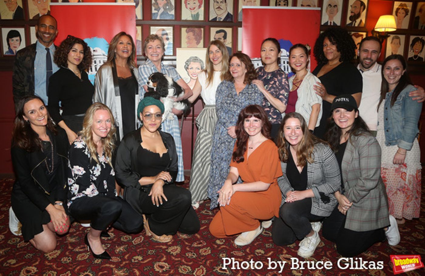 Photos: Julie White Receives Her Portrait at Sardi's Photos: Julie White Receives Her Portrait at Sardi's Image