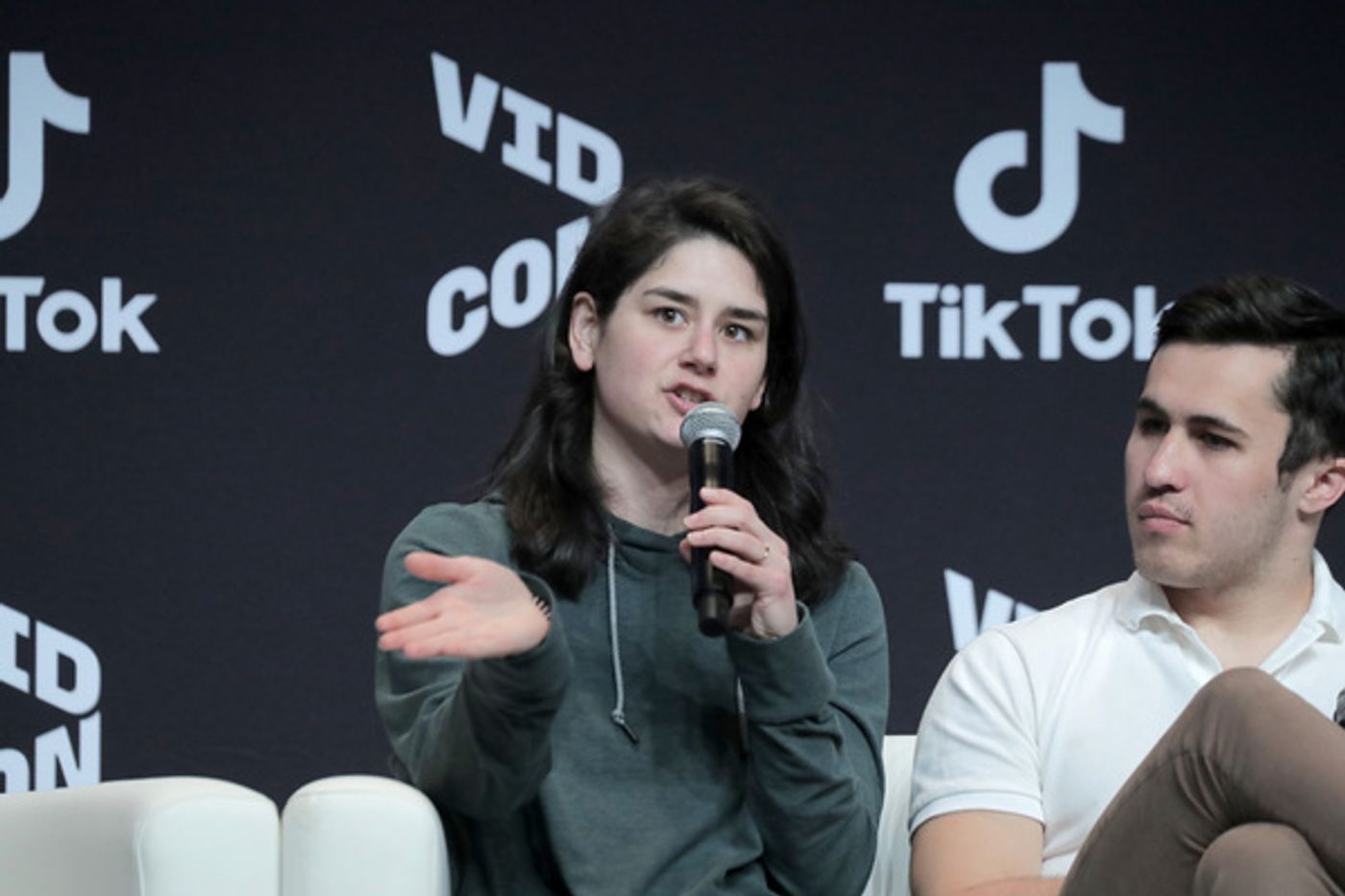 Photos: VidCon Day 3 Included Derek Hough, Nia Sioux, and More  Image