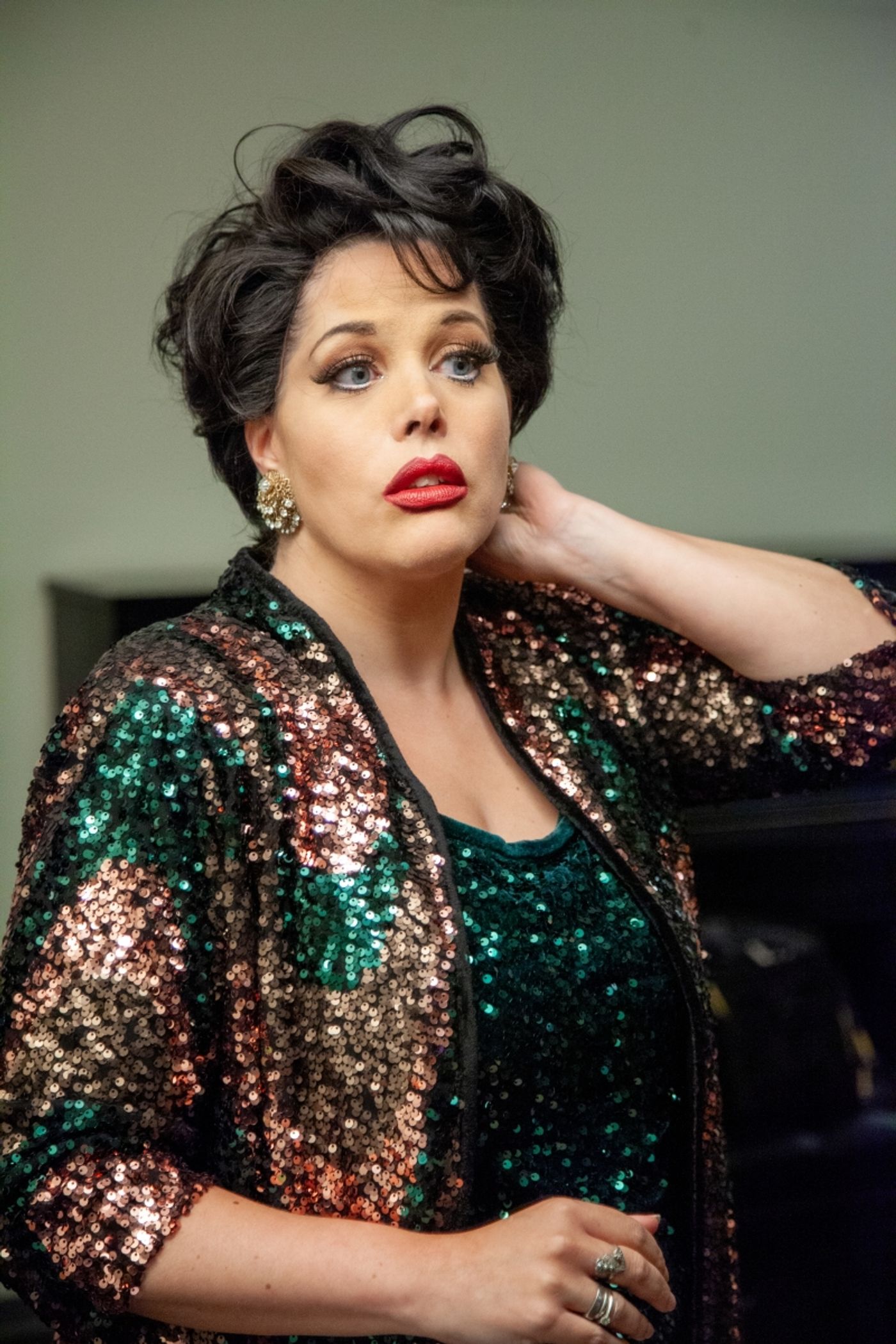 Review: Internet Sensation Debbie Wileman Conjures What Might Have Been In HAPPY 100TH BIRTHDAY JUDY GARLAND! At Carnegie Hall  Image
