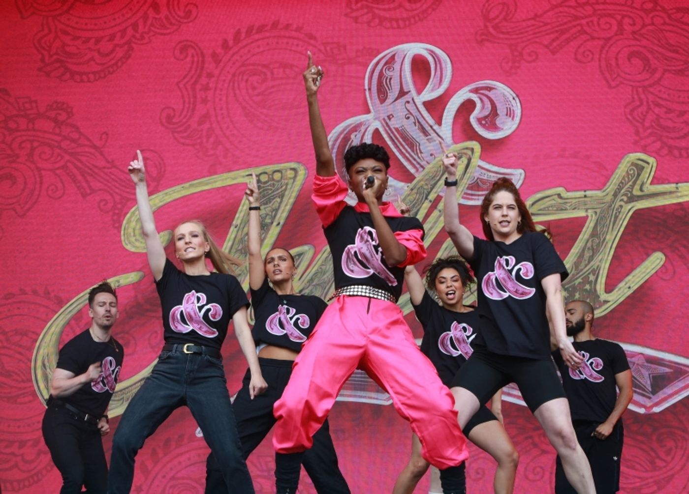 Photos: See The Highlights From WEST END LIVE!  Image