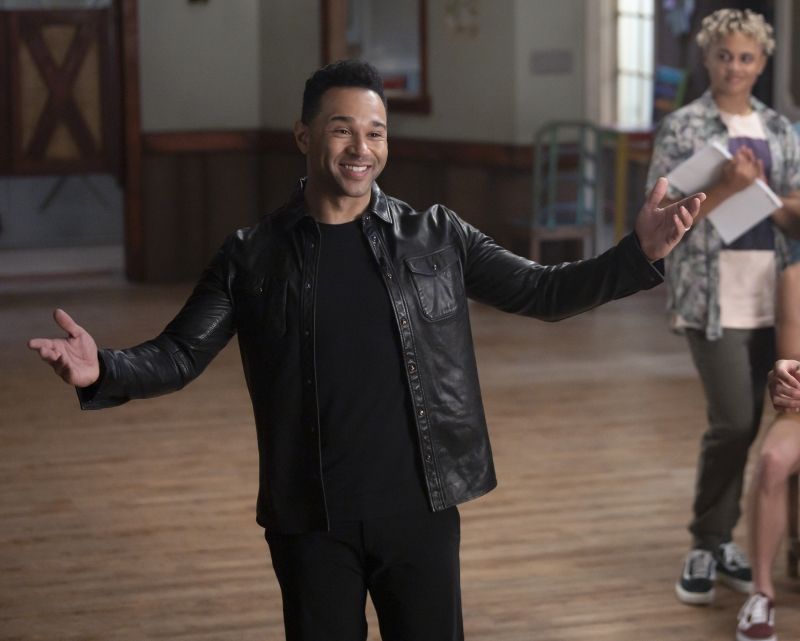 Jesse Tyler Ferguson Joins HIGH SCHOOL MUSICAL Series Season Three  Image