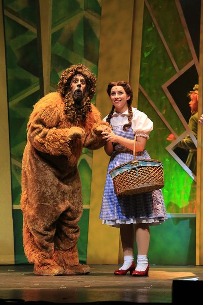 The Cast of THE WIZARD OF OZ Photo