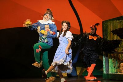 The Cast of THE WIZARD OF OZ Photo
