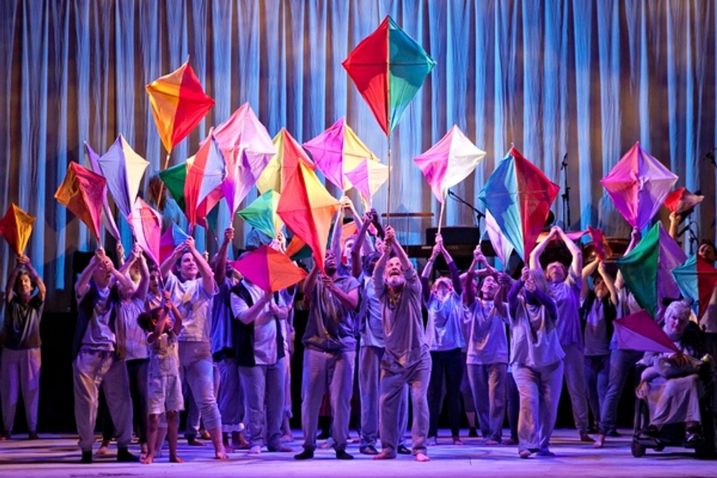 Photos: First Look at Amici Dance Theatre's ONE WORLD at Lyric Hammersmith  Image