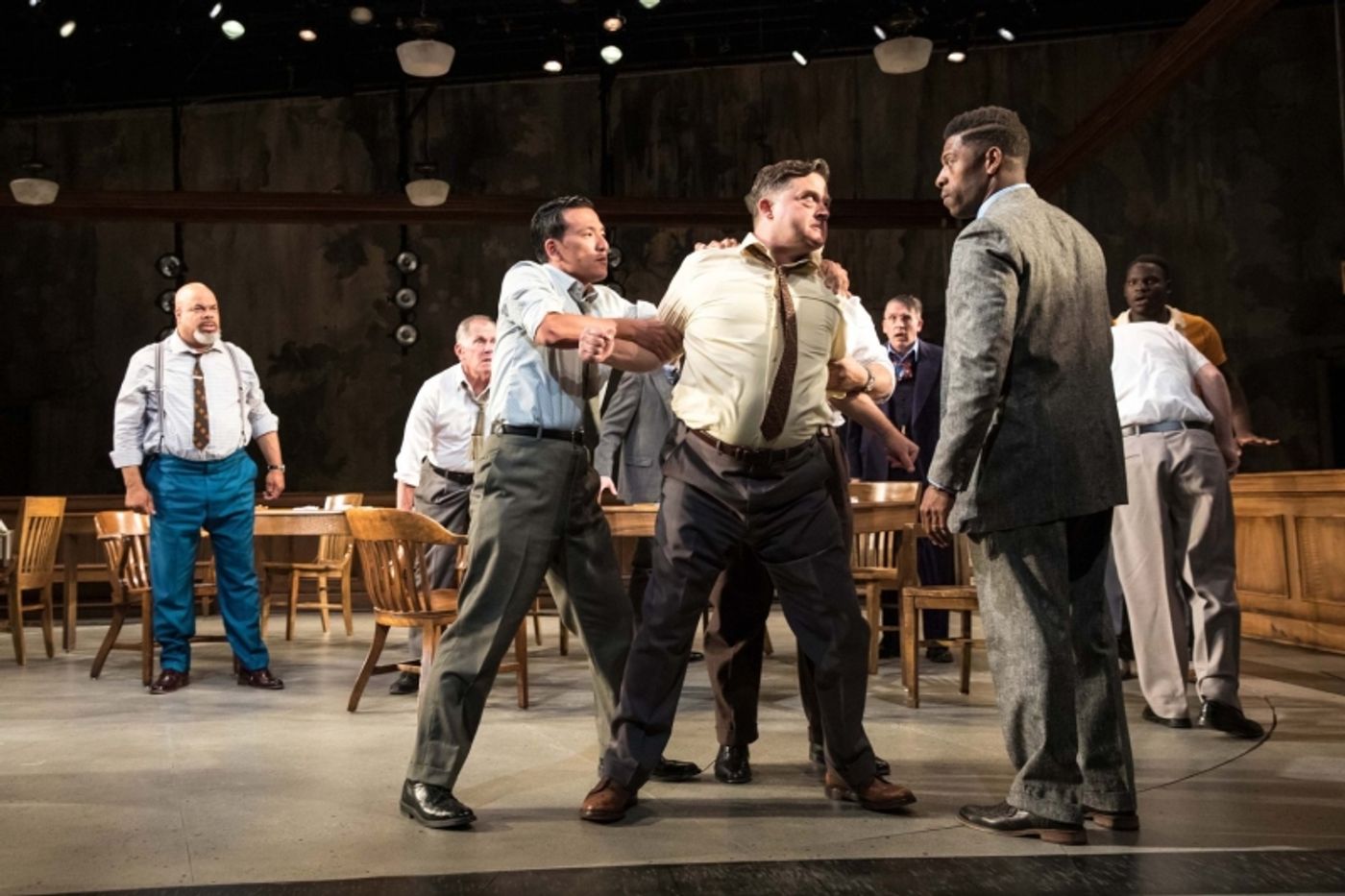 Review: TWELVE ANGRY MEN at Theatre Latte Da  Image