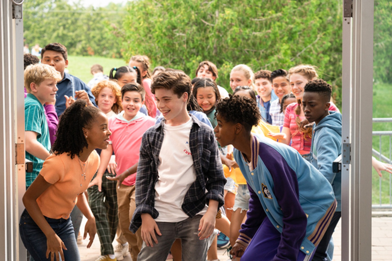 Photos/Video: First Look at Debra Messing & More in 13: THE MUSICAL Film — photo 2 of 2