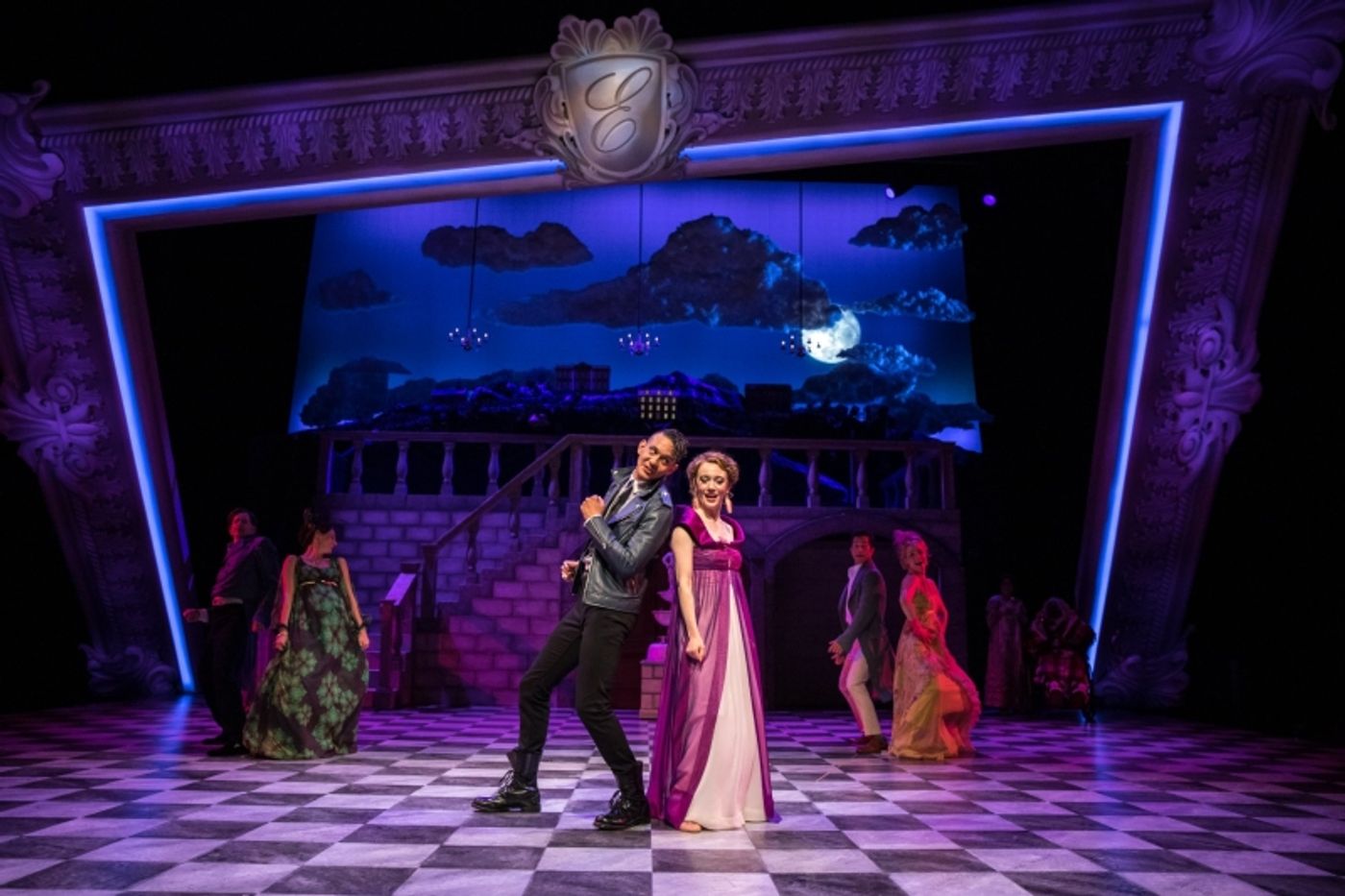 Review: EMMA at Guthrie Theatre  Image