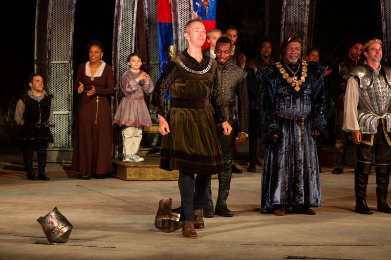Photos: The Cast of RICHARD III Takes Their Opening Night  Bows at the Delacorte Theater! — photo 3 of 69