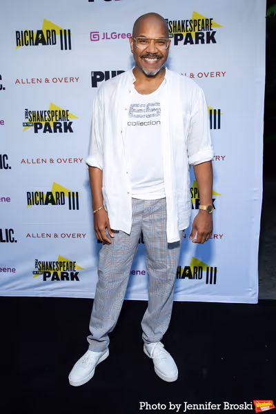 Darius de Haas Photo