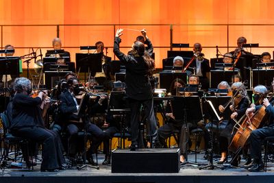 Eun Sun Kim and the San Francisco Opera Orchestra Photo