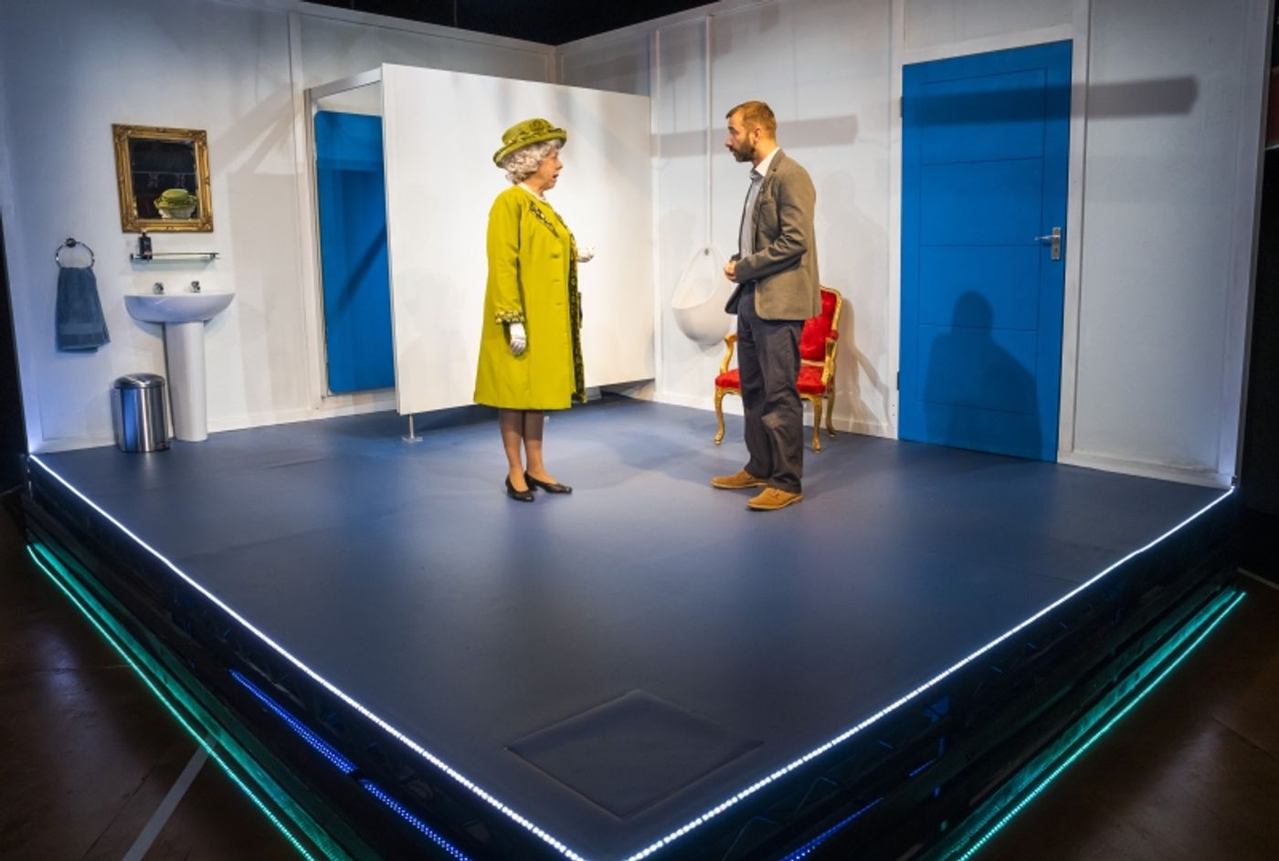 Photos: First Look at THE THRONE at Charing Cross Theatre  Image