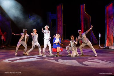 The cast of Wonderland  Photo