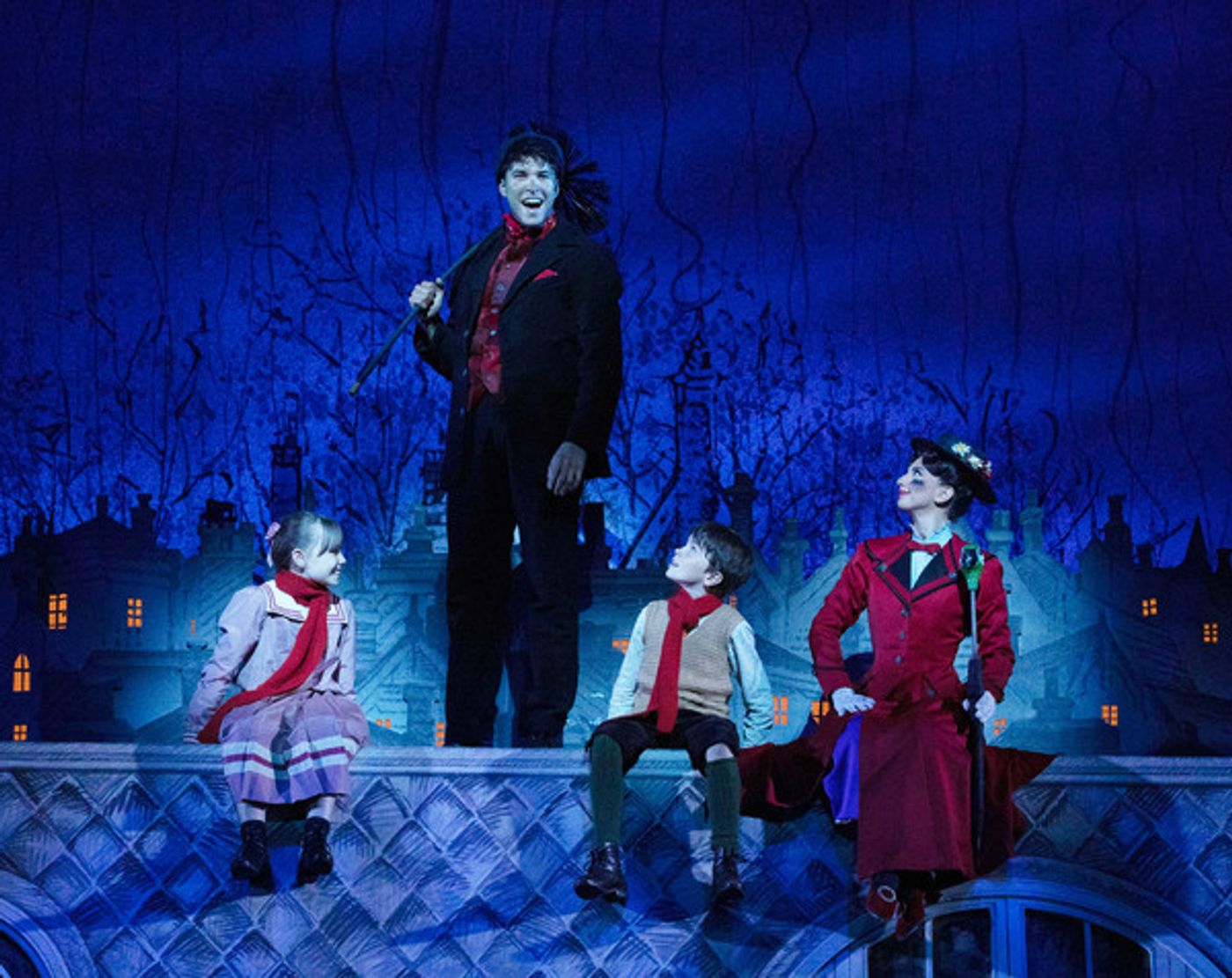 Photos: First Look at Louis Gaunt in MARY POPPINS  Image