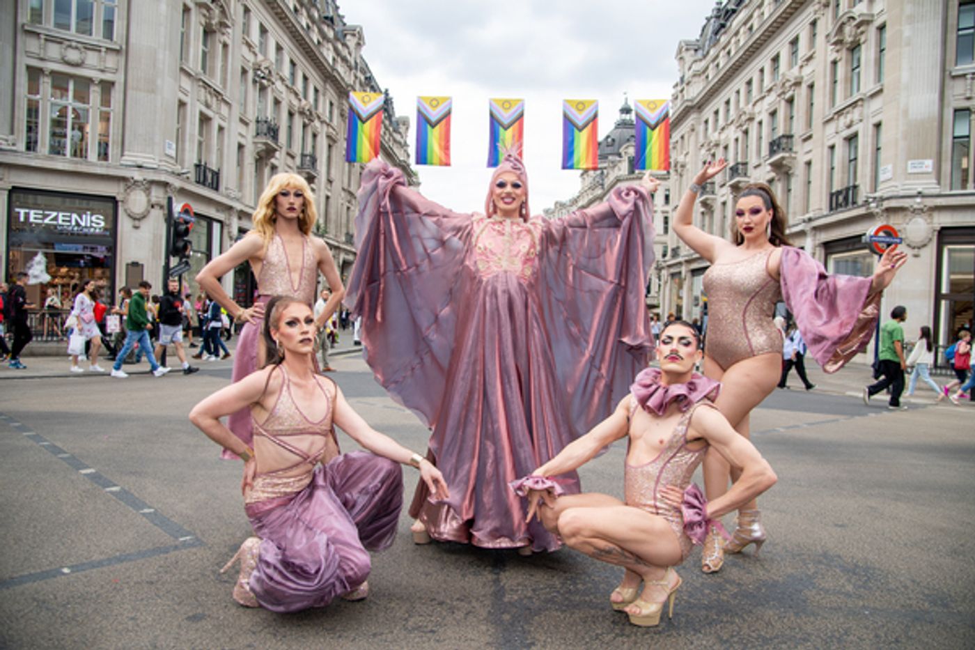 Photos: YUMMY: ICONIC Arrives in Cavendish Square  Image