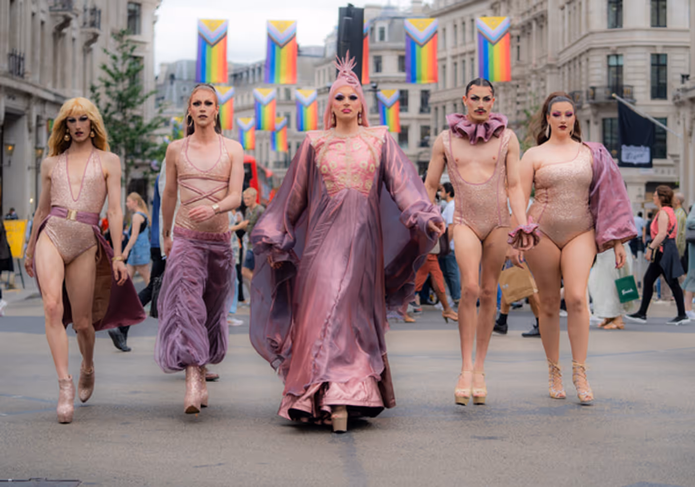 Photos: YUMMY: ICONIC Arrives in Cavendish Square  Image