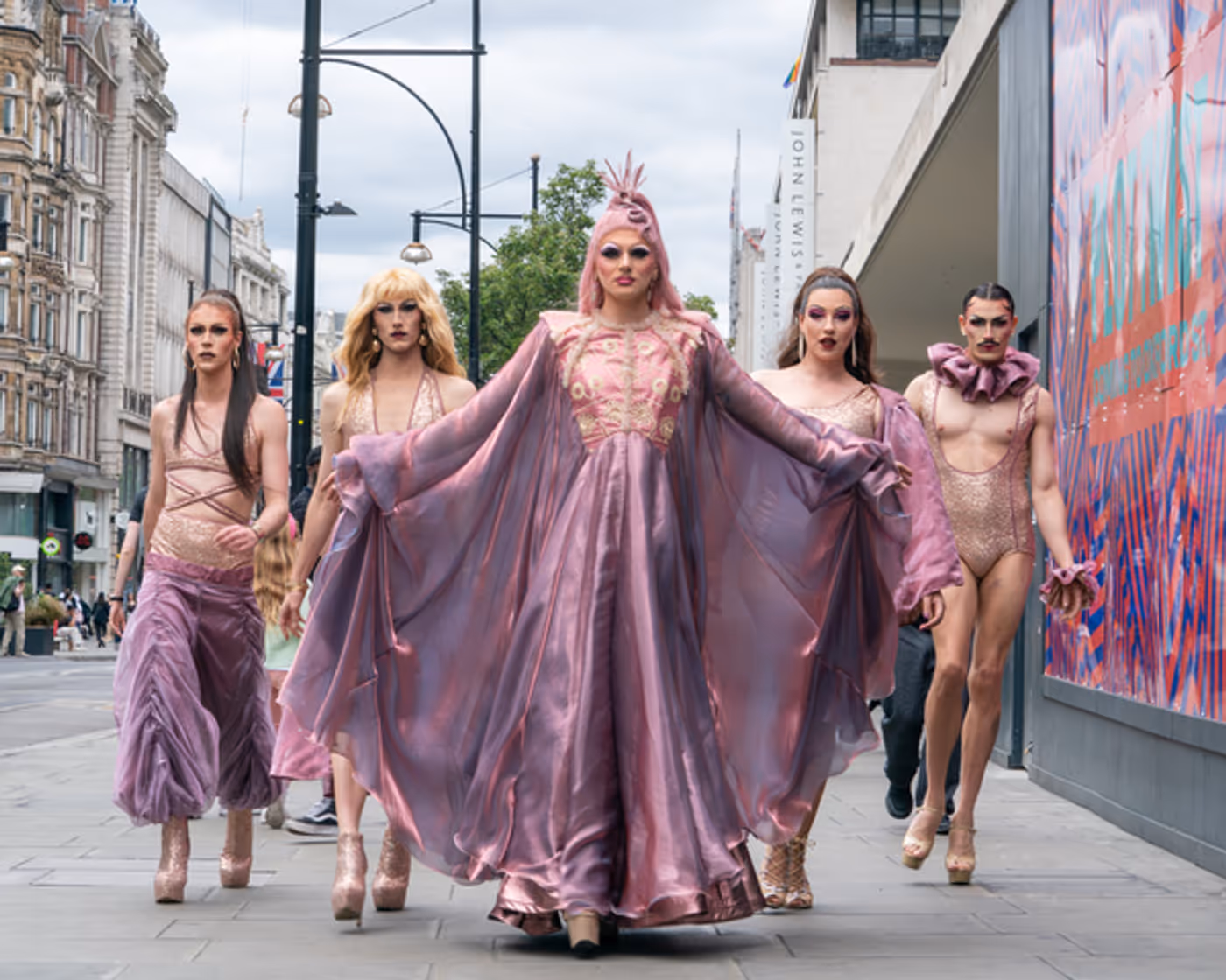 Photos: YUMMY: ICONIC Arrives in Cavendish Square  Image