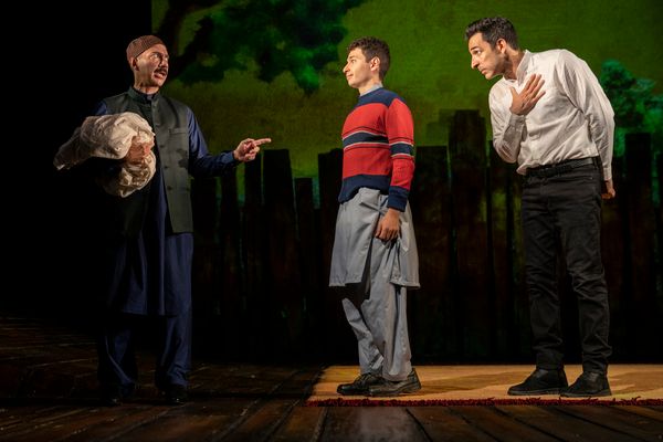 Evan Zes, Eric Sirakian, Amir Arison  Photo